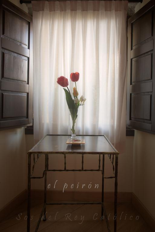 El Peiron Hotell Sos del Rey Católico Exteriör bild