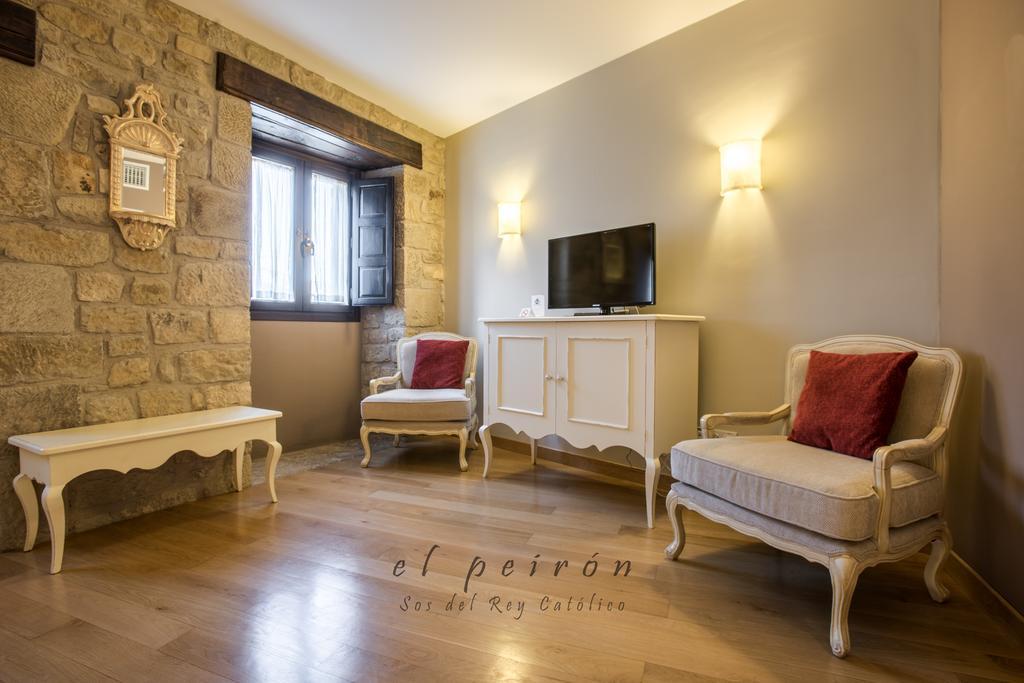 El Peiron Hotell Sos del Rey Católico Exteriör bild
