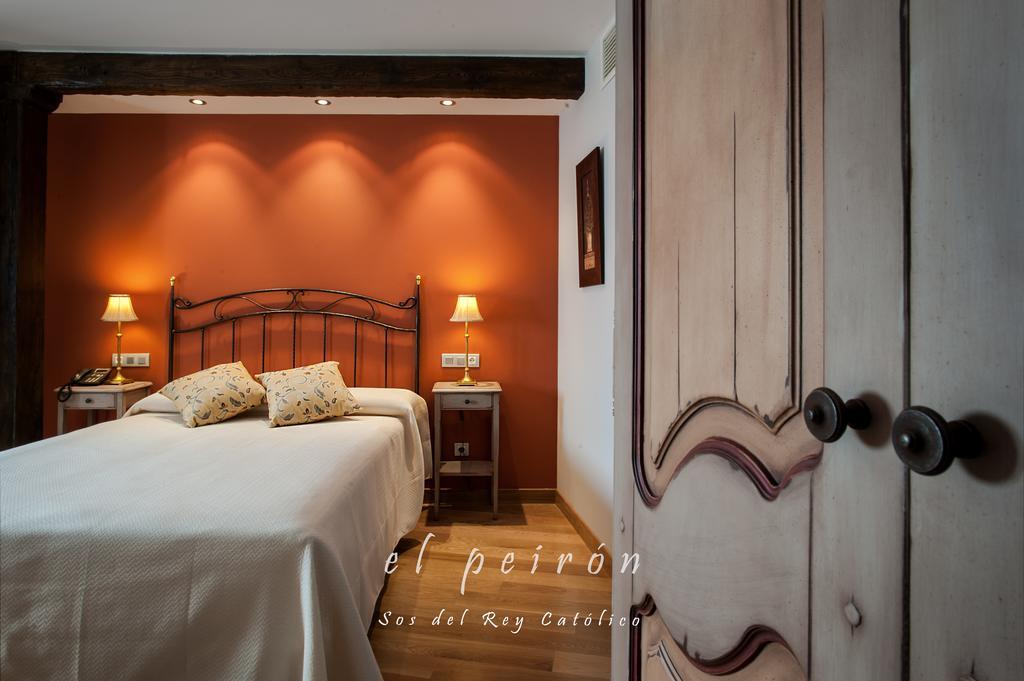 El Peiron Hotell Sos del Rey Católico Exteriör bild